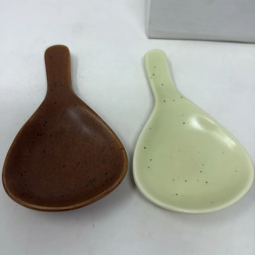 ASIAN New in Box Rice/Soup 5 Piece Set of Multicolor Spoons
